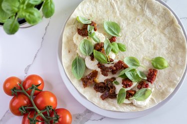 Caprese wrap (4 hozzávalóból)