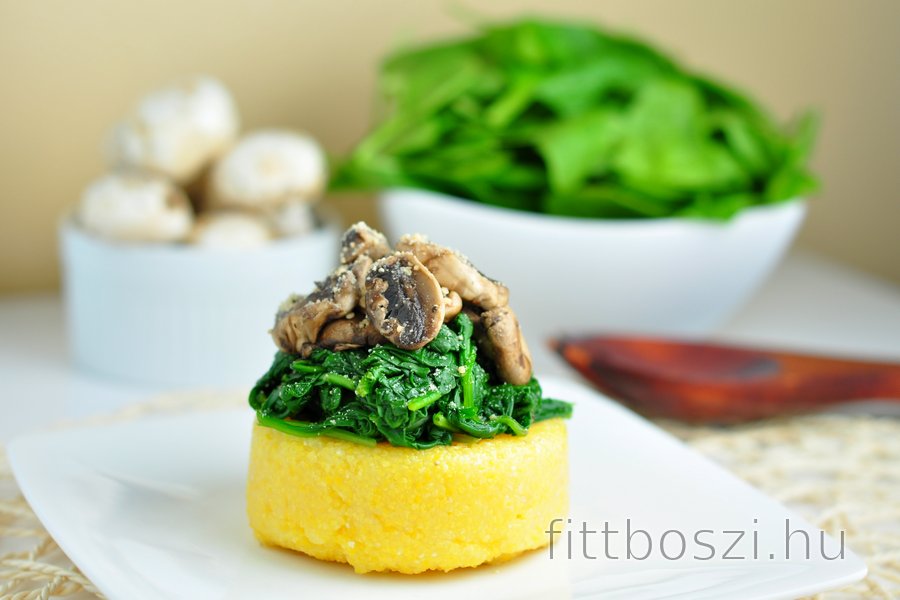 Gyors polenta spenóttal és gombával