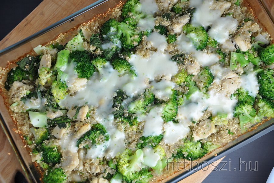Sült Quinoa Brokkolival és Csirkével