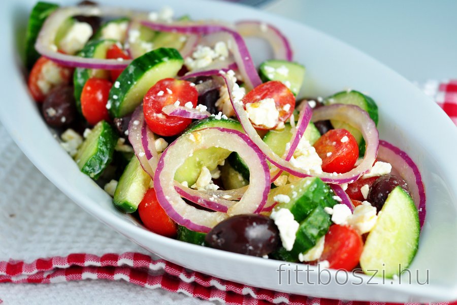 Egyszerű görög saláta