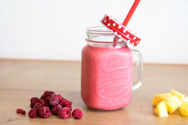 Egészséges Krémes Smoothie Málnával és Ananásszal