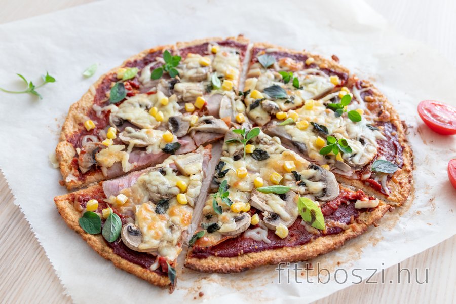 Egyszerű fitnesz pizza túróból és zabpehelyből
